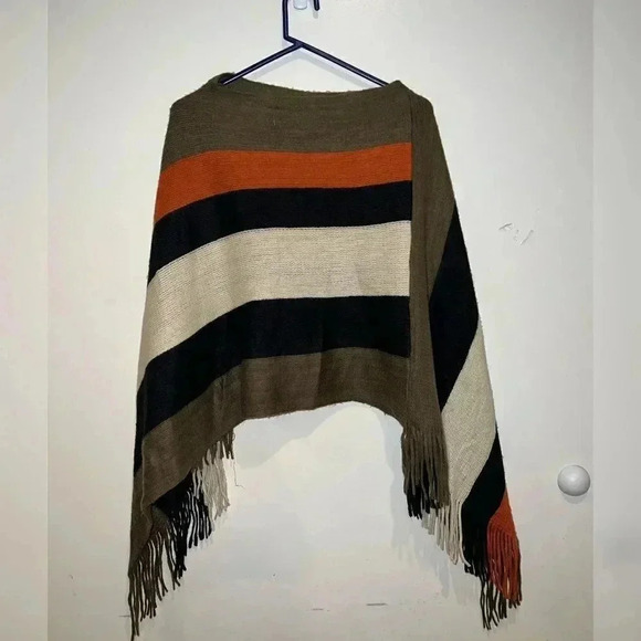 Neutral Earth Tones Poncho Sweater NEW - Picture 5 of 5
